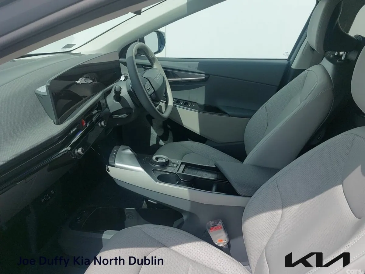 Kia EV6 MPV, Electric, 2026, Grey