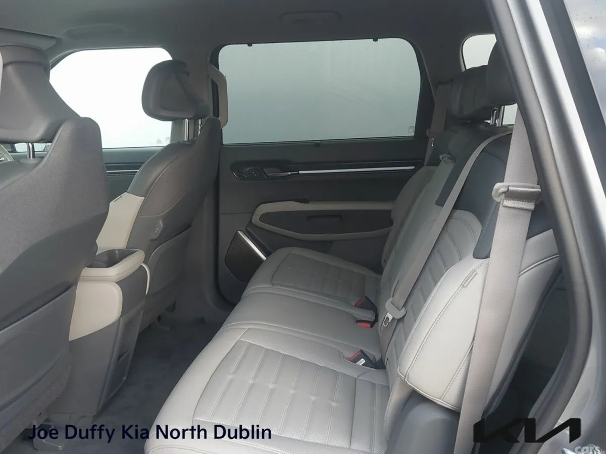 Kia EV9 SUV, Electric, 2026, Grey