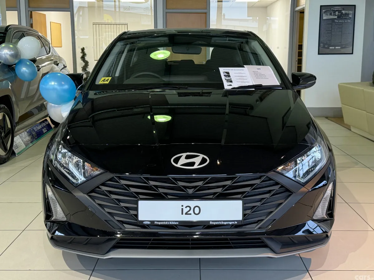 Hyundai i20 Hatchback, Petrol, 2027, Black