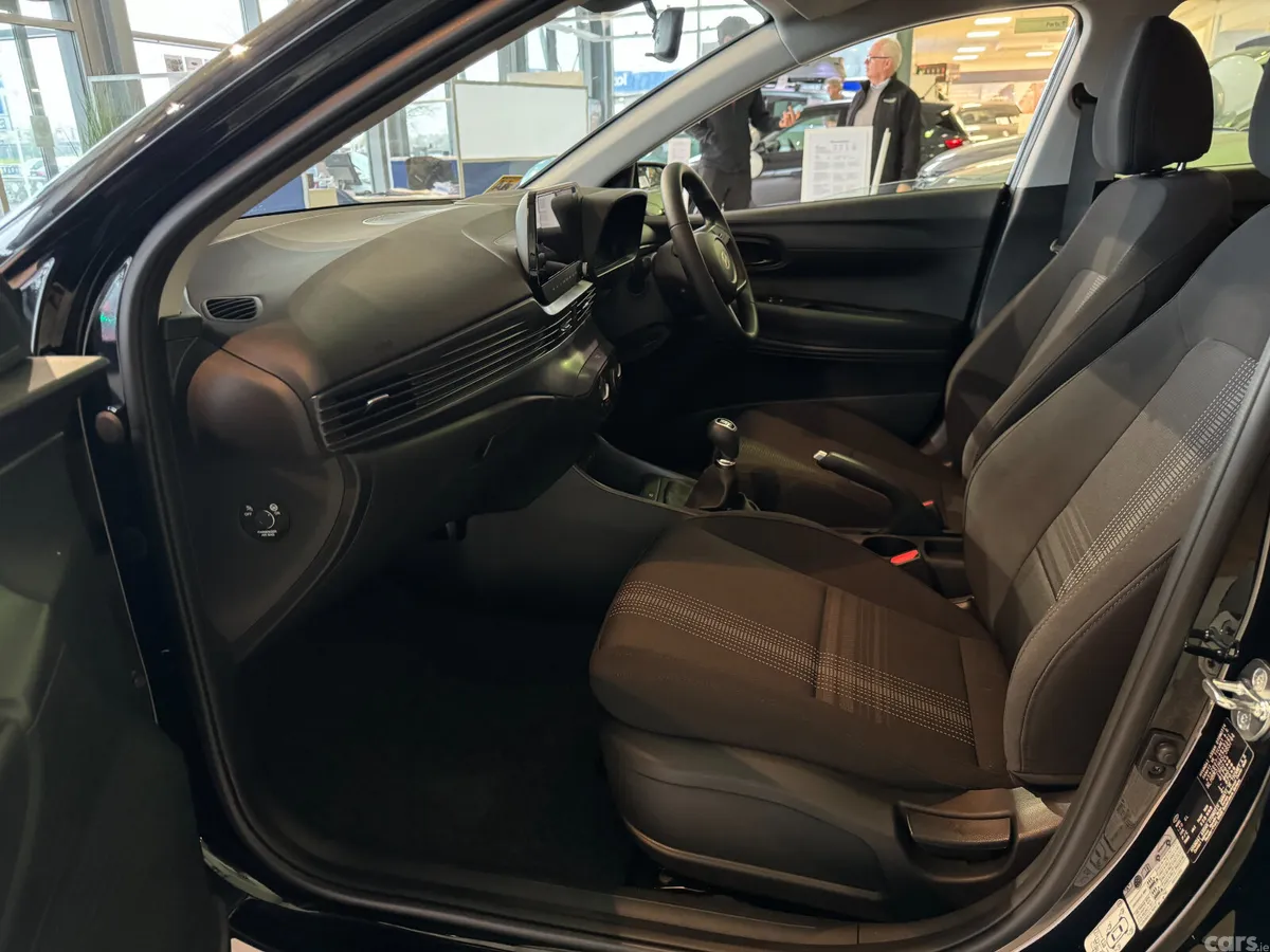 Hyundai i20 Hatchback, Petrol, 2027, Black