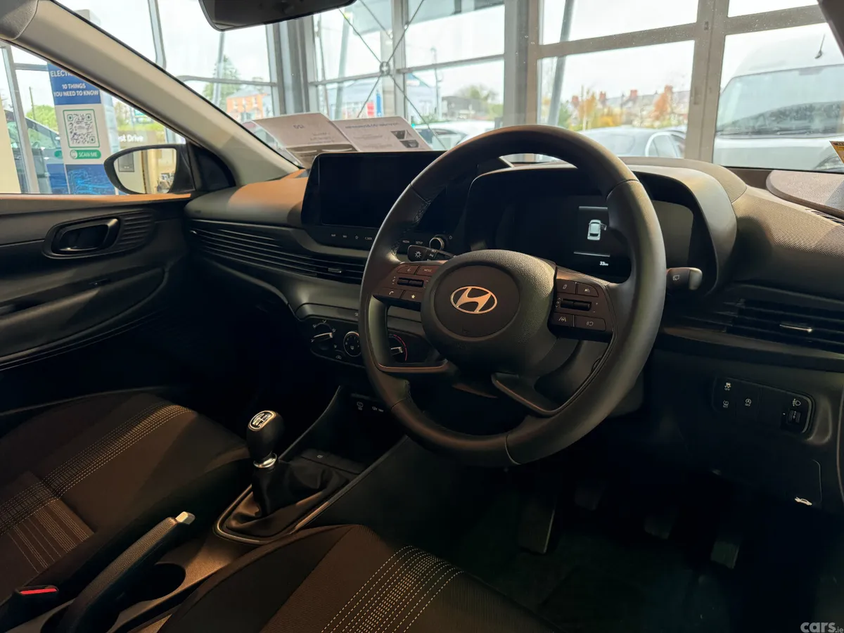 Hyundai i20 Hatchback, Petrol, 2027, Black