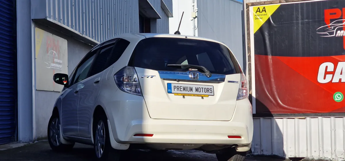 Honda Fit Hatchback, Petrol Hybrid, 2013, White