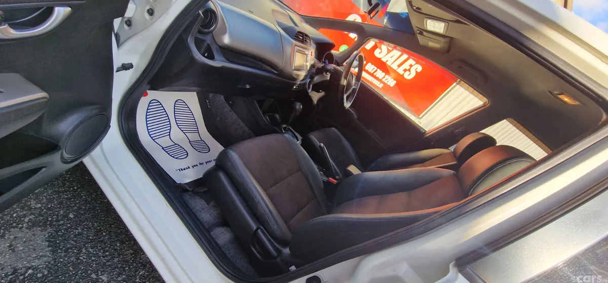 Honda Fit Hatchback, Petrol Hybrid, 2013, White