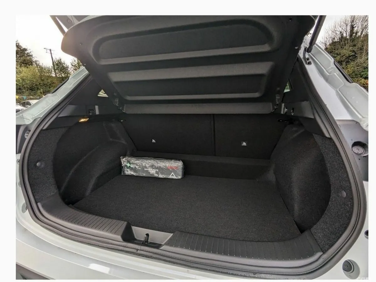 Nissan Qashqai SUV, Petrol, 2026, White