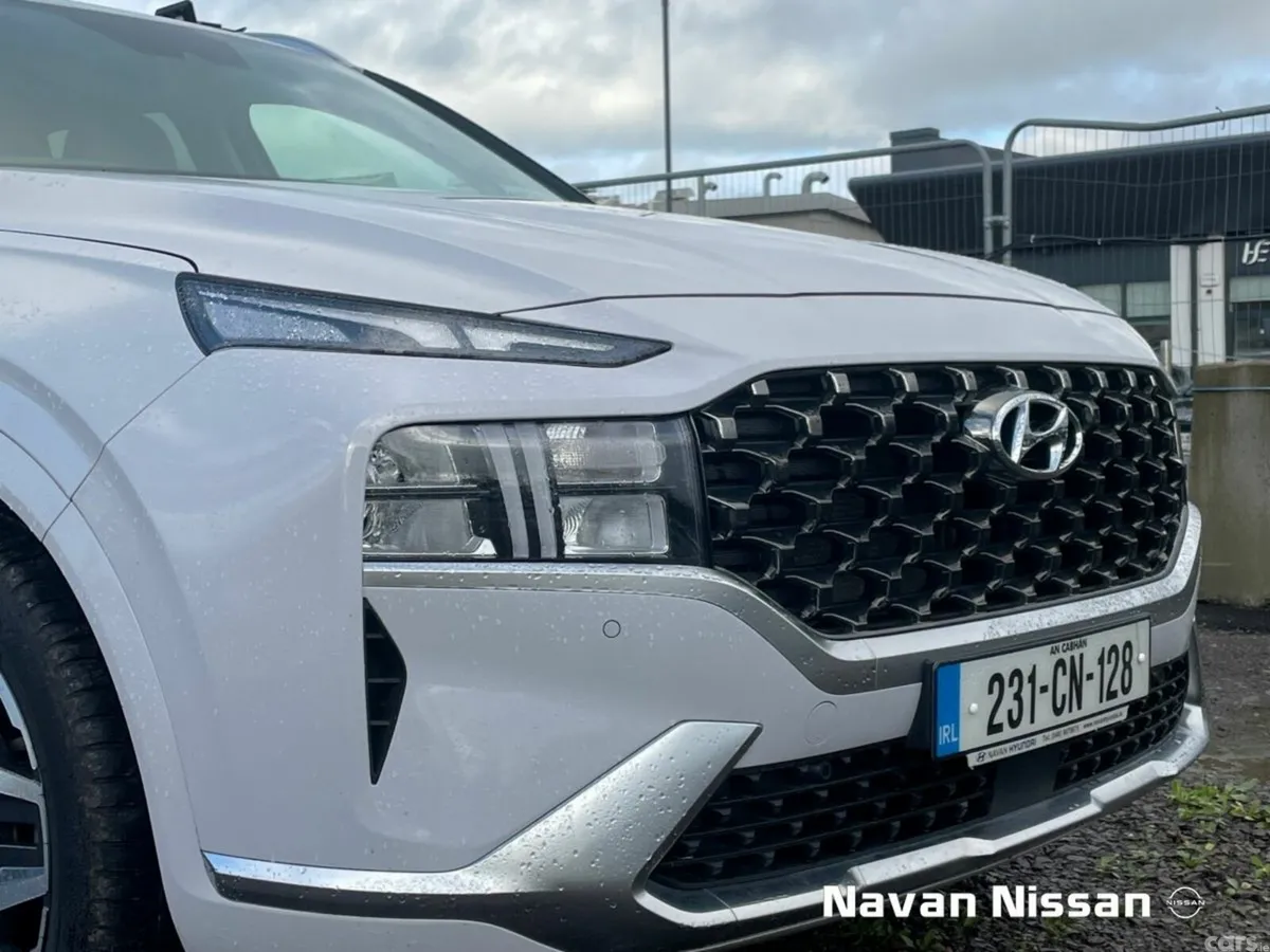 Hyundai Santa Fe SUV, Petrol Plug-in Hybrid, 2023, White