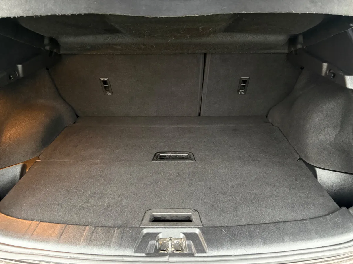 Nissan Qashqai Hatchback, Diesel, 2015, Brown