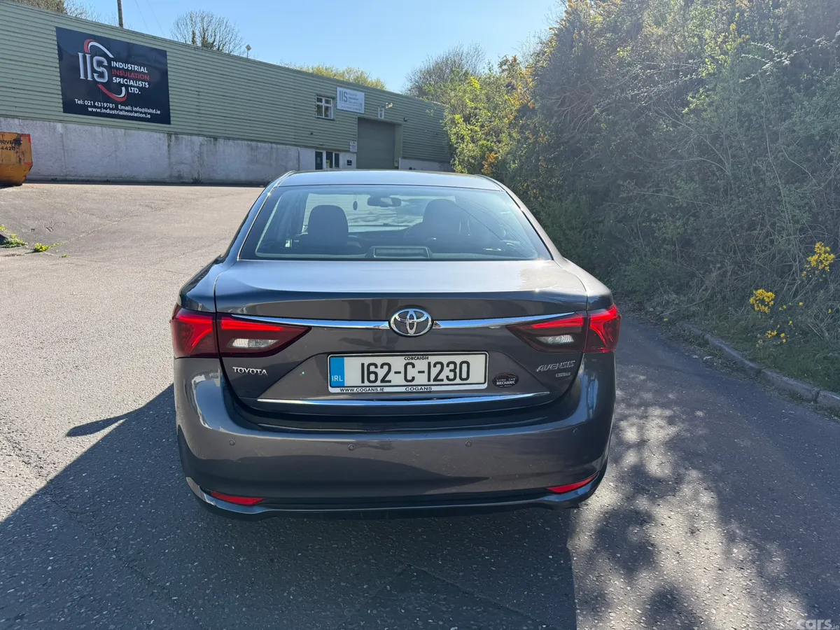 Toyota Avensis Saloon, Diesel, 2016, Grey