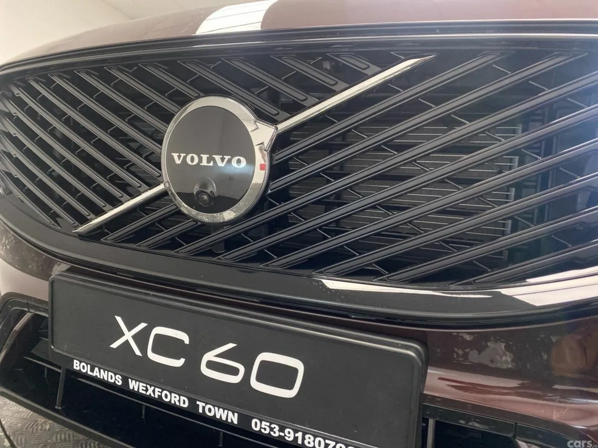 Volvo XC60 Hatchback, Petrol Plug-in Hybrid, 2026, Red