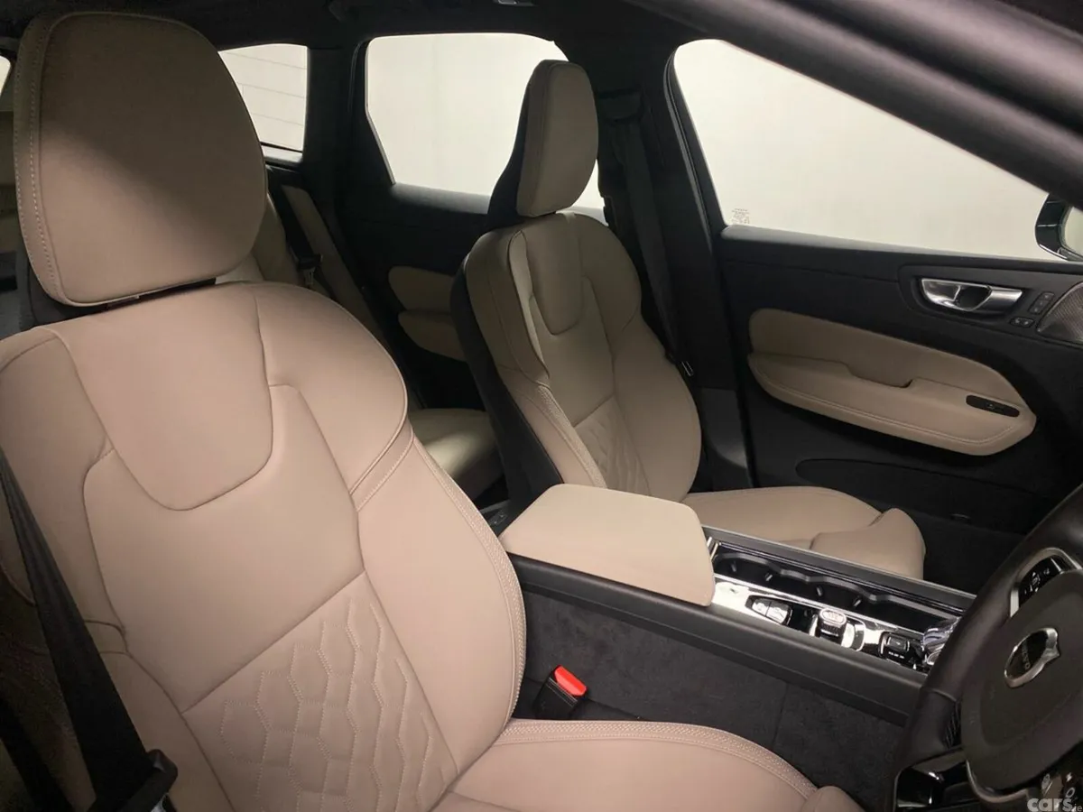Volvo XC60 Hatchback, Petrol Plug-in Hybrid, 2026, Red