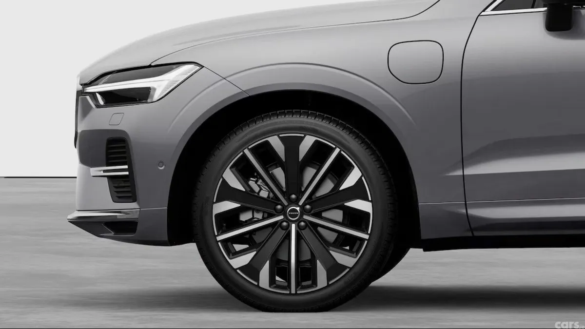 Volvo XC60 Hatchback, Petrol Plug-in Hybrid, 2027, Silver