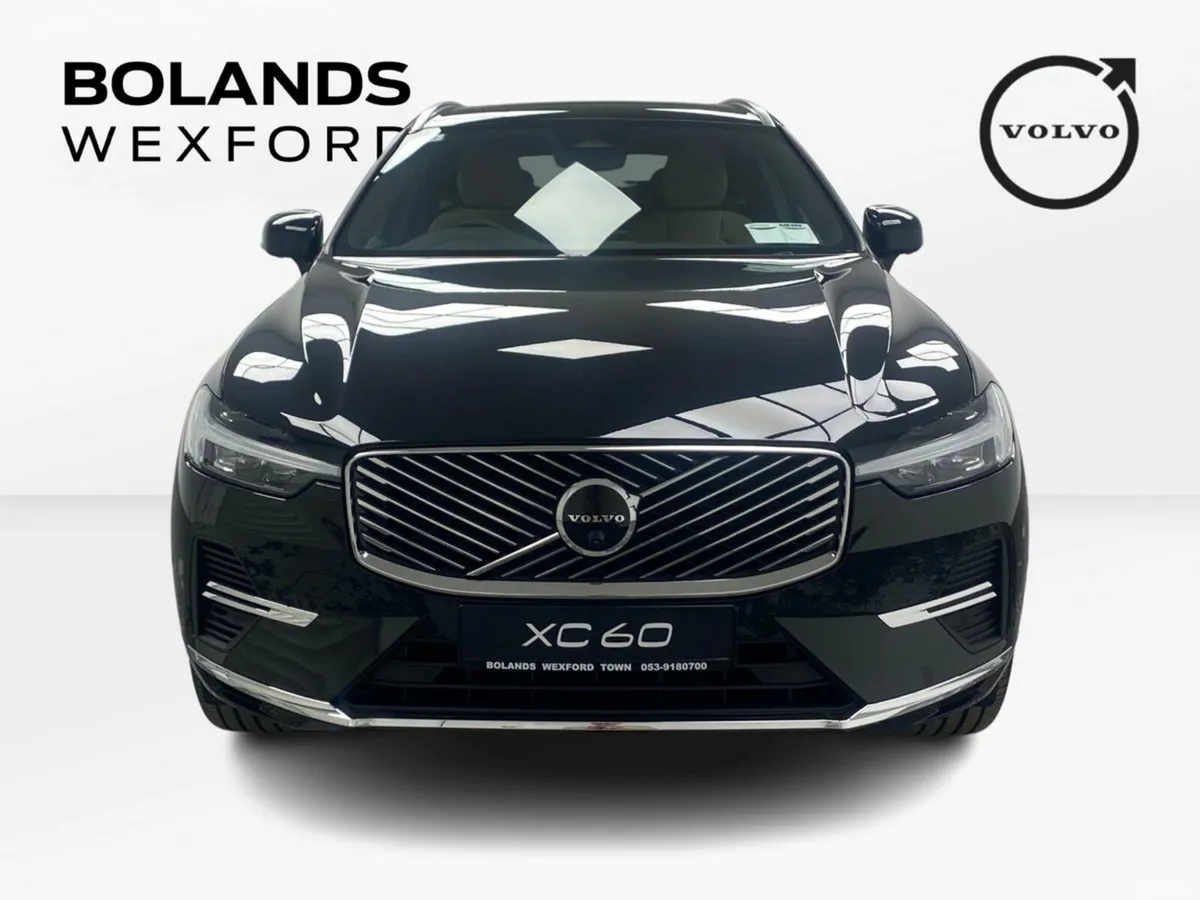 Volvo XC60 SUV, Petrol Plug-in Hybrid, 2026, Black
