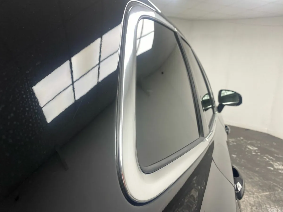 Volvo XC60 SUV, Petrol Plug-in Hybrid, 2026, Black