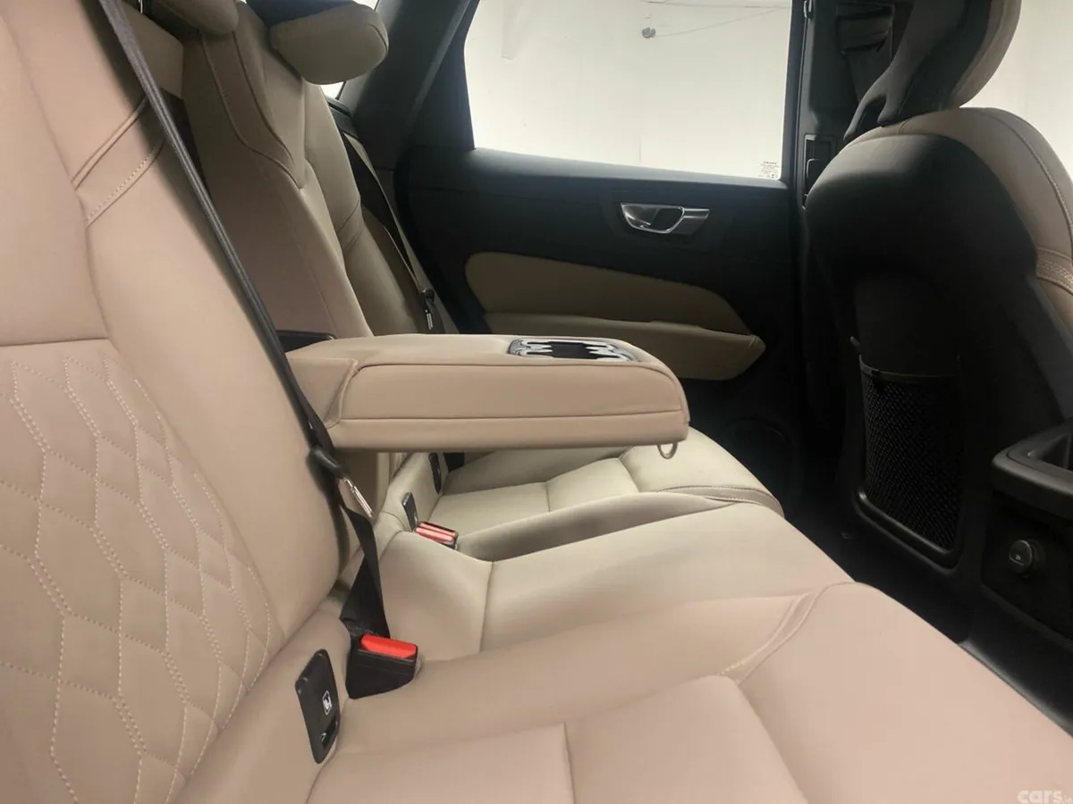 Volvo XC60 SUV, Petrol Plug-in Hybrid, 2027, Silver