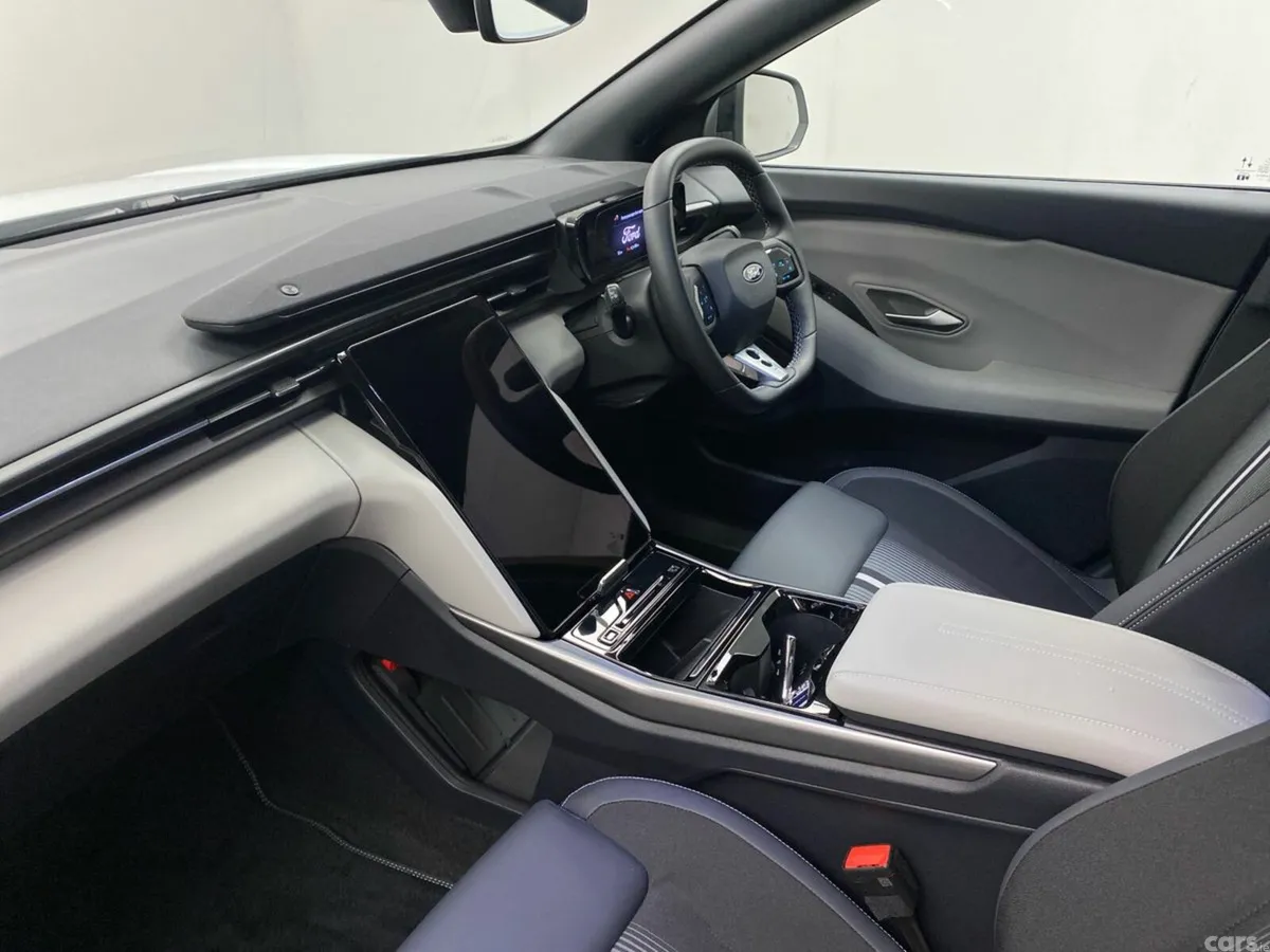 Ford Capri SUV, Electric, 2026, White
