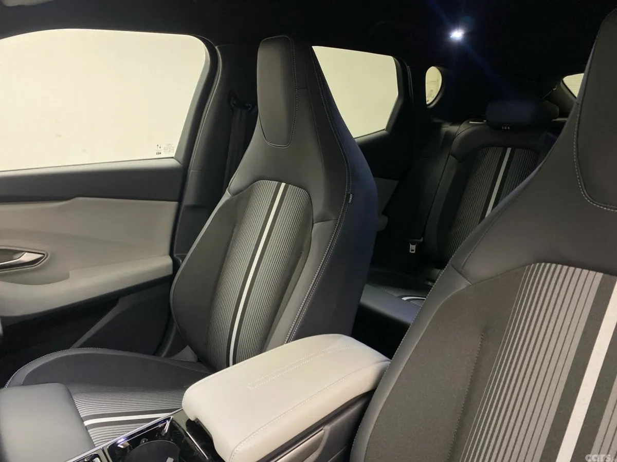Ford Capri SUV, Electric, 2026, White