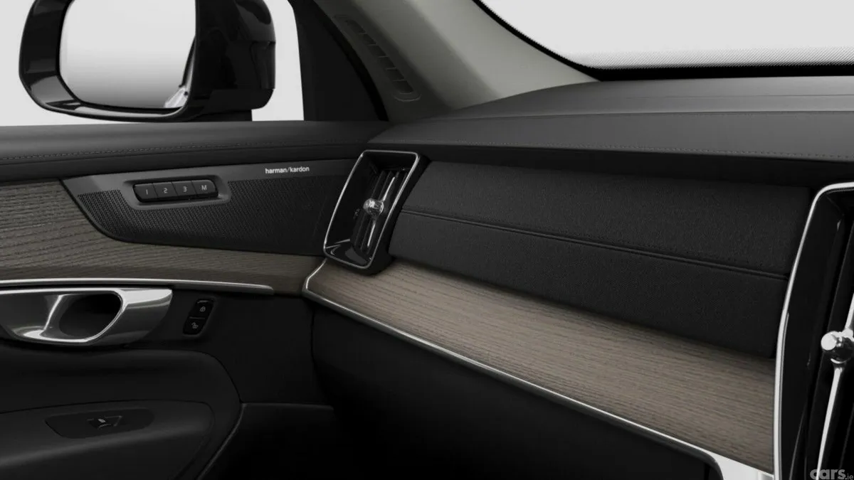 Volvo XC90 SUV, Petrol Plug-in Hybrid, 2027, Silver