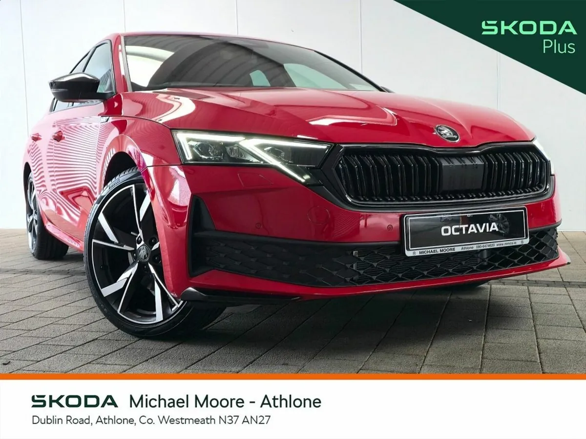 Skoda Octavia Saloon, Diesel, 2027, Red