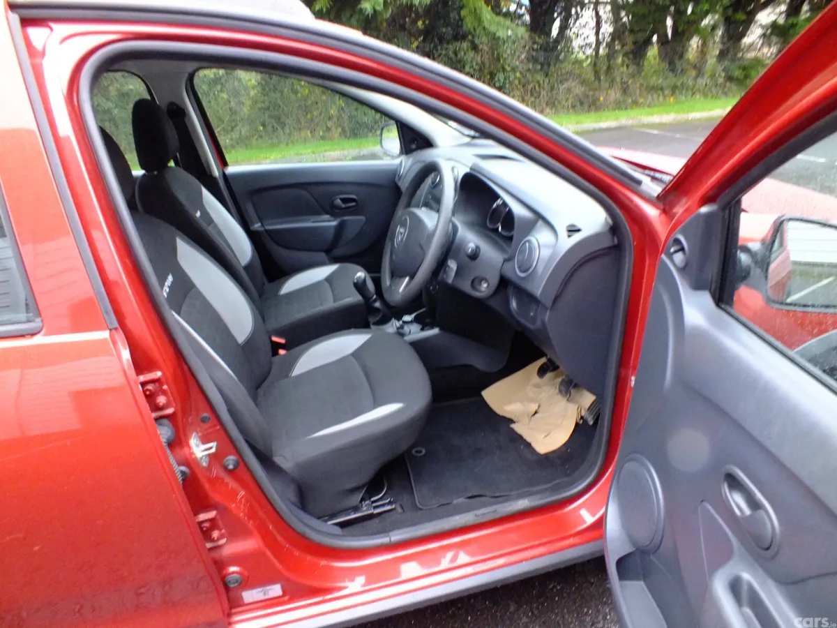 Dacia Sandero Stepway Hatchback, Diesel, 2016, Red