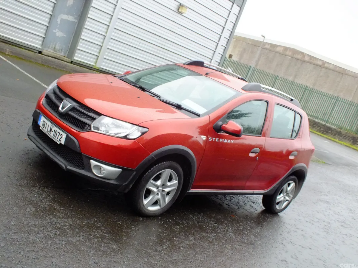 Dacia Sandero Stepway Hatchback, Diesel, 2016, Red