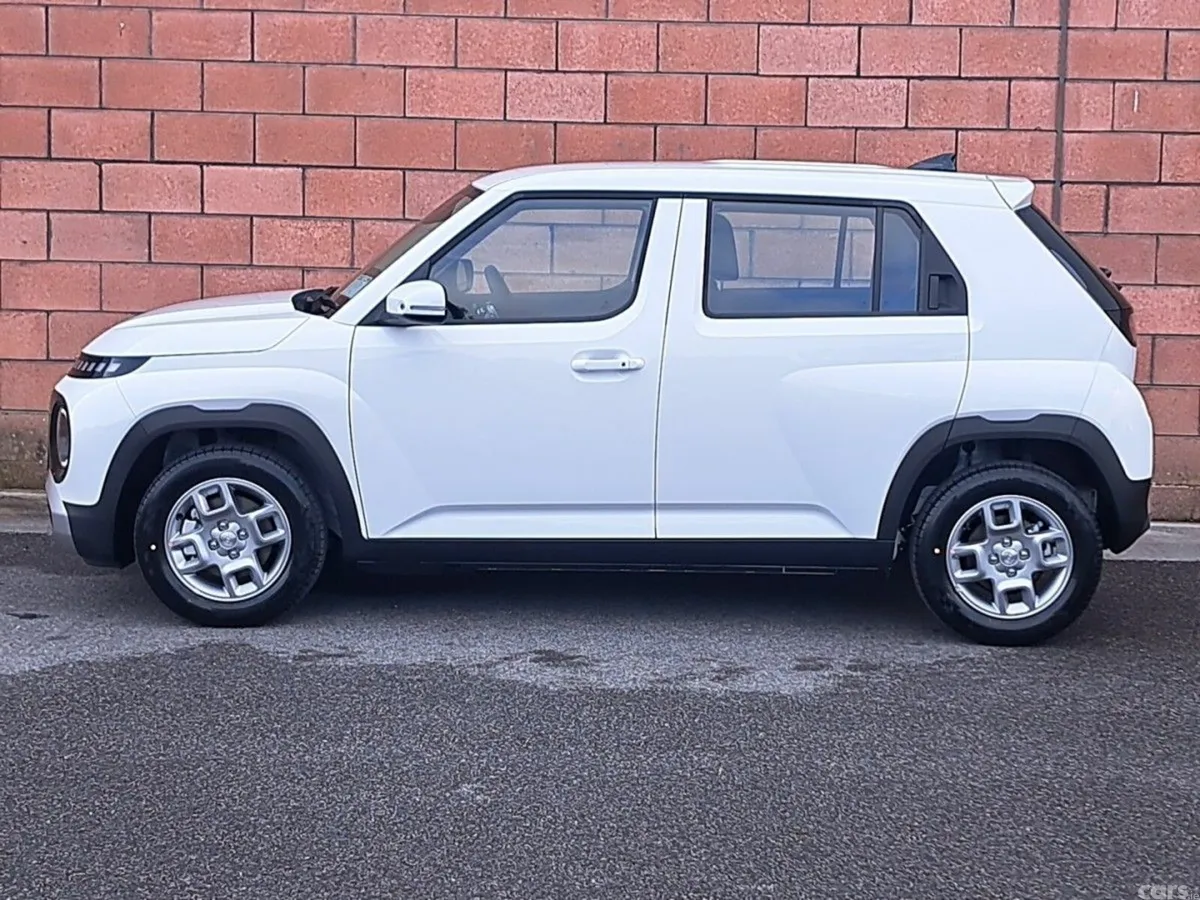 Hyundai INSTER SUV, Electric, 2027, White