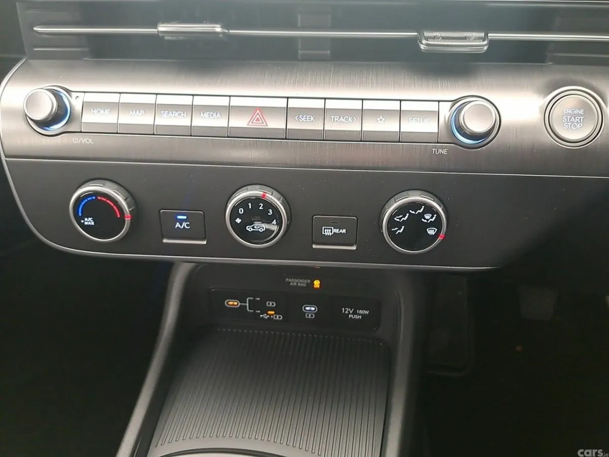 Hyundai KONA MPV, Petrol, 2027, Black