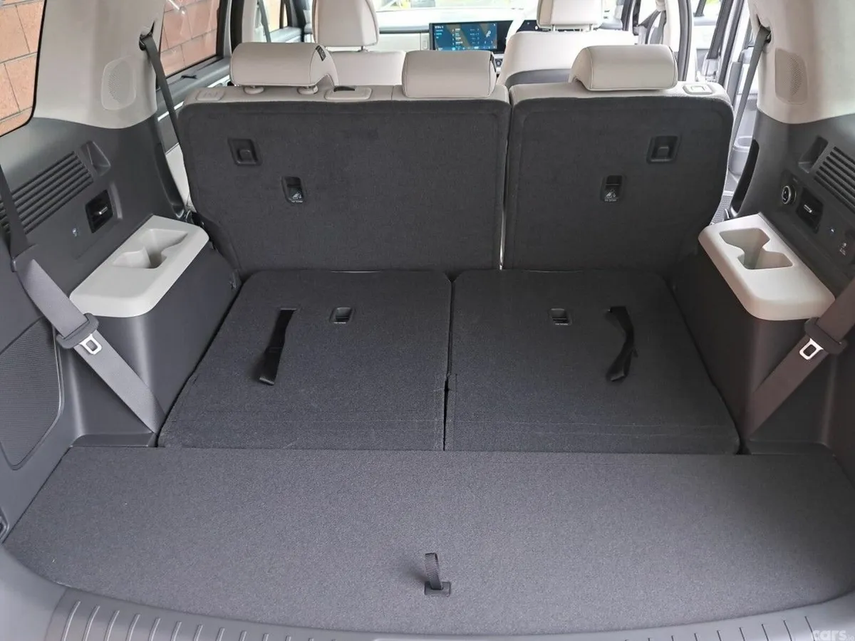 Hyundai Santa Fe SUV, Petrol Plug-in Hybrid, 2027, Silver