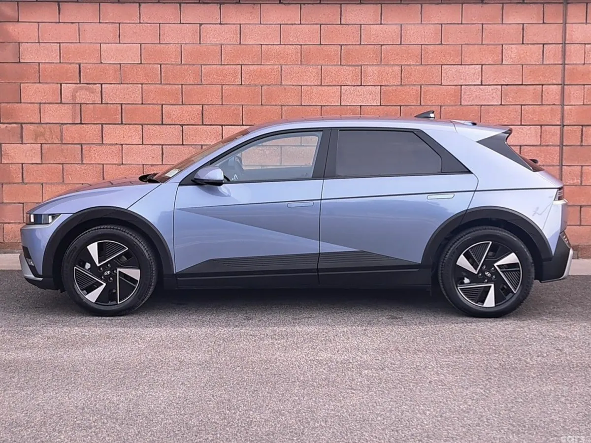 Hyundai IONIQ 5 MPV, Electric, 2027, Blue