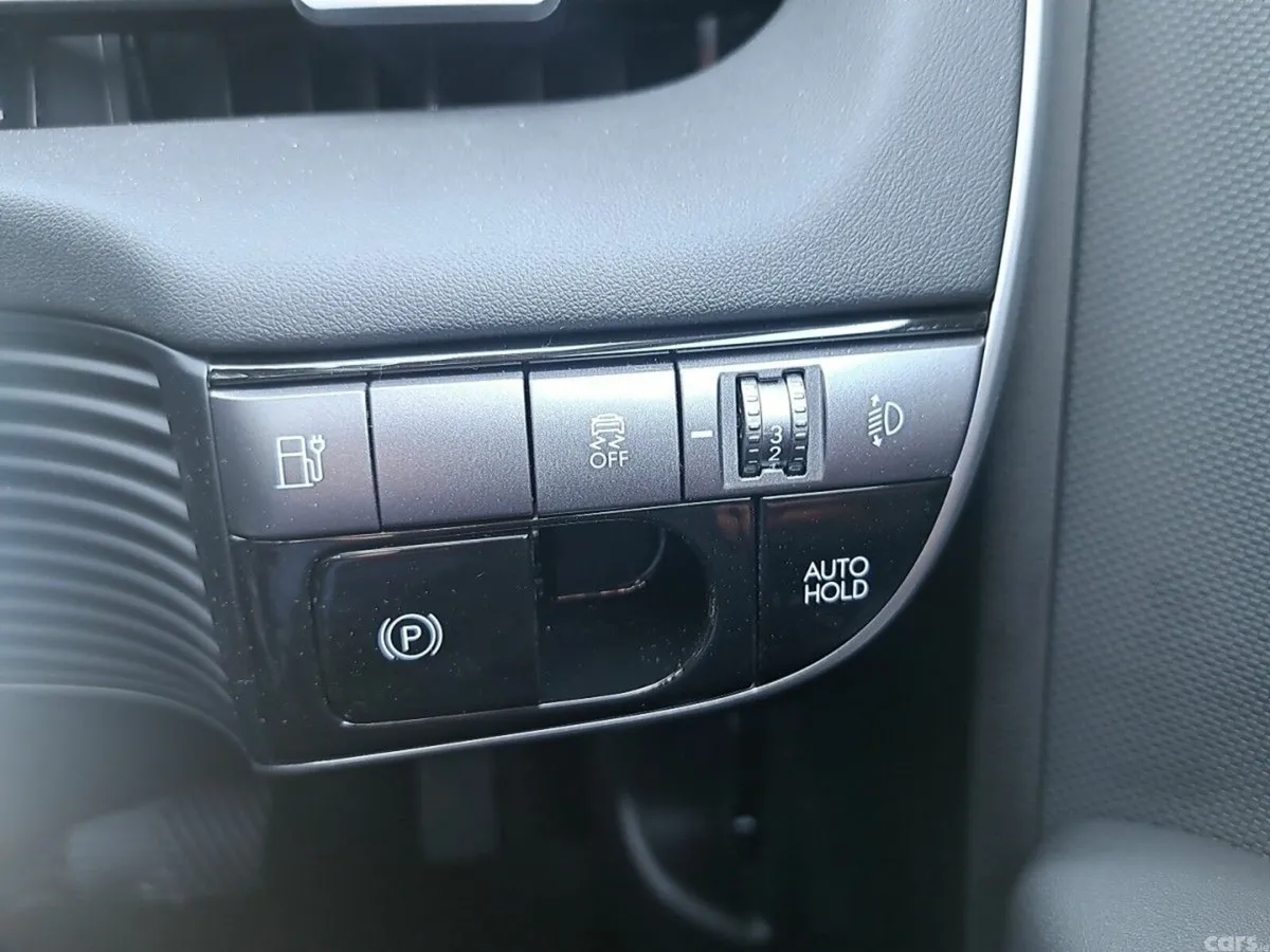 Hyundai IONIQ 5 MPV, Electric, 2027, Blue