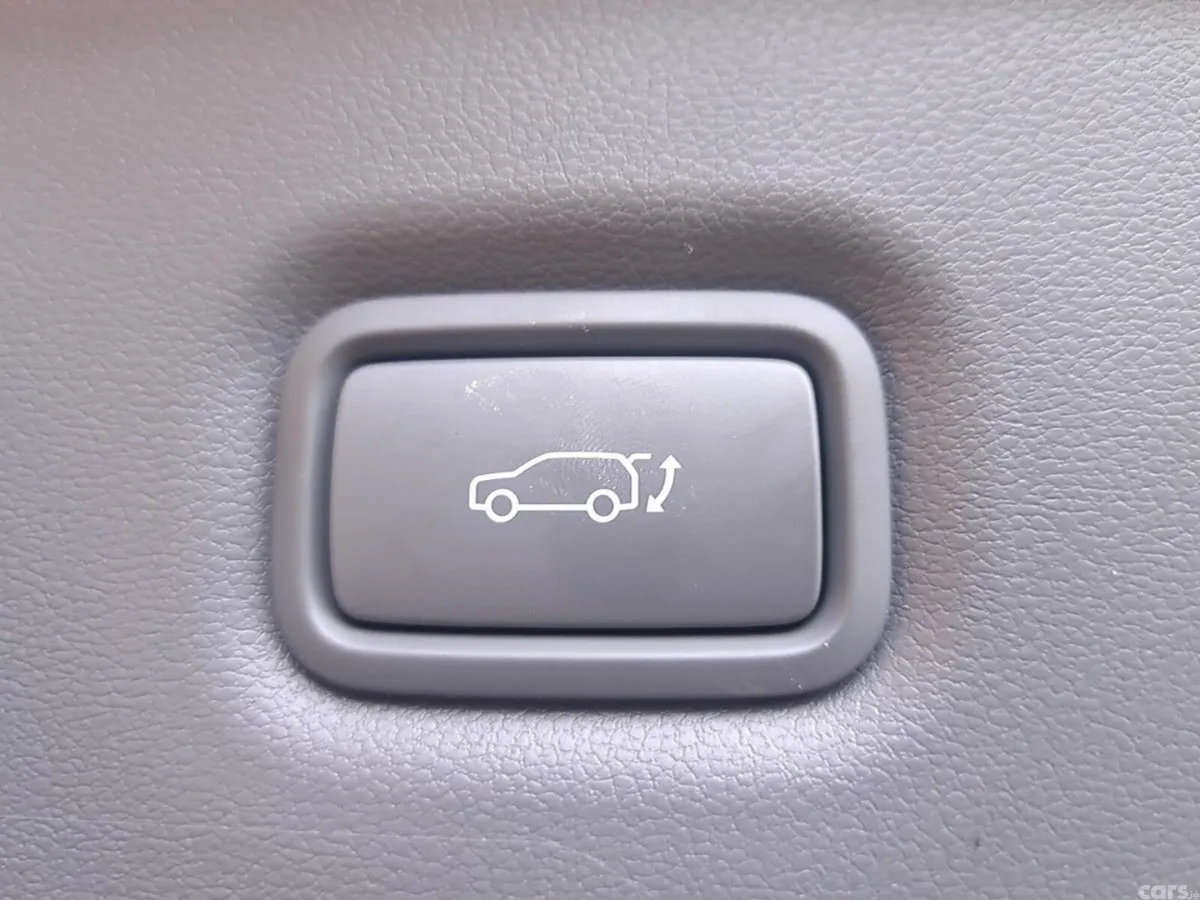 Hyundai IONIQ 5 MPV, Electric, 2027, Red