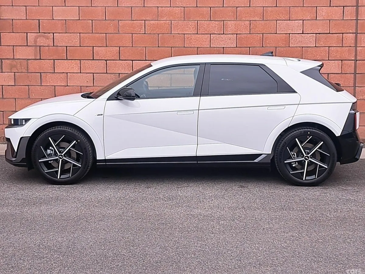 Hyundai IONIQ 5 MPV, Electric, 2027, White