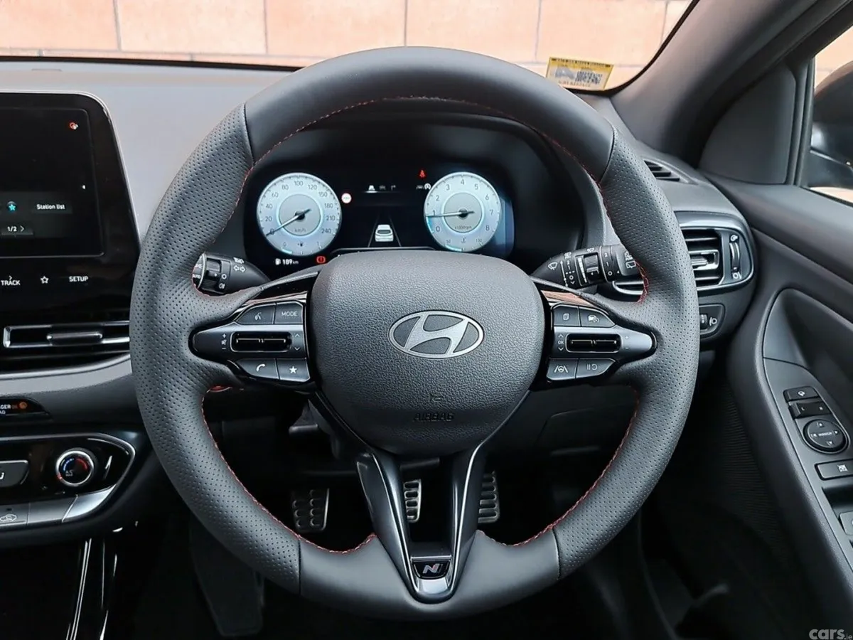 Hyundai i30 Hatchback, Petrol, 2027, Green