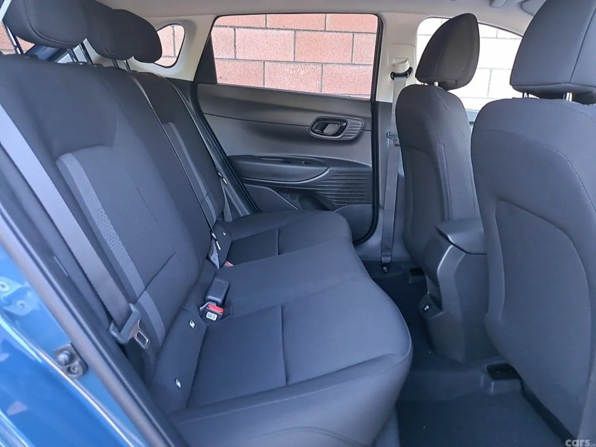 Hyundai i20 Hatchback, Petrol, 2025, Blue