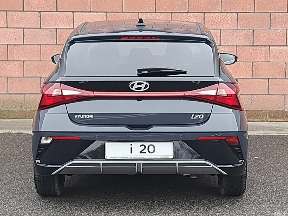 Hyundai i20 Hatchback, Petrol, 2027, Grey