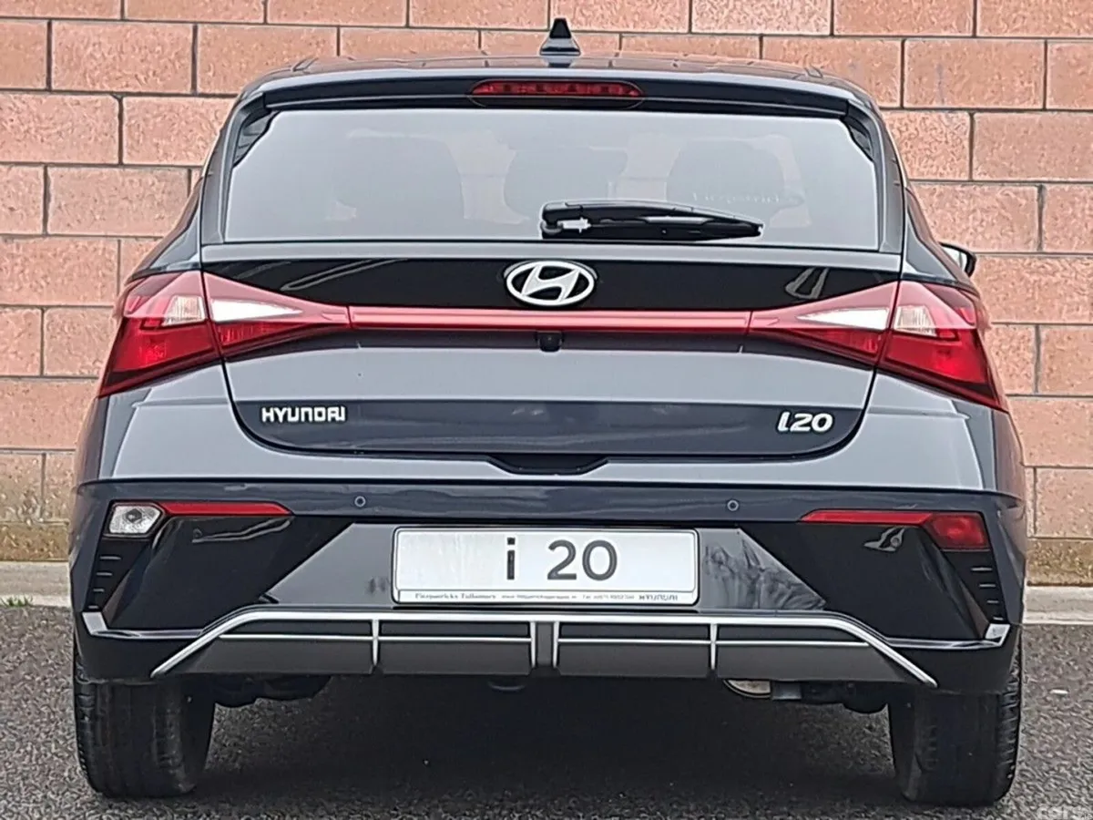 Hyundai i20 Hatchback, Petrol, 2027, Grey