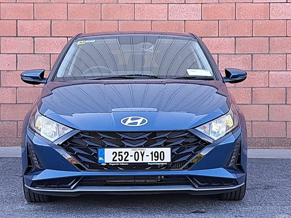 Hyundai i20 Hatchback, Petrol, 2025, Blue