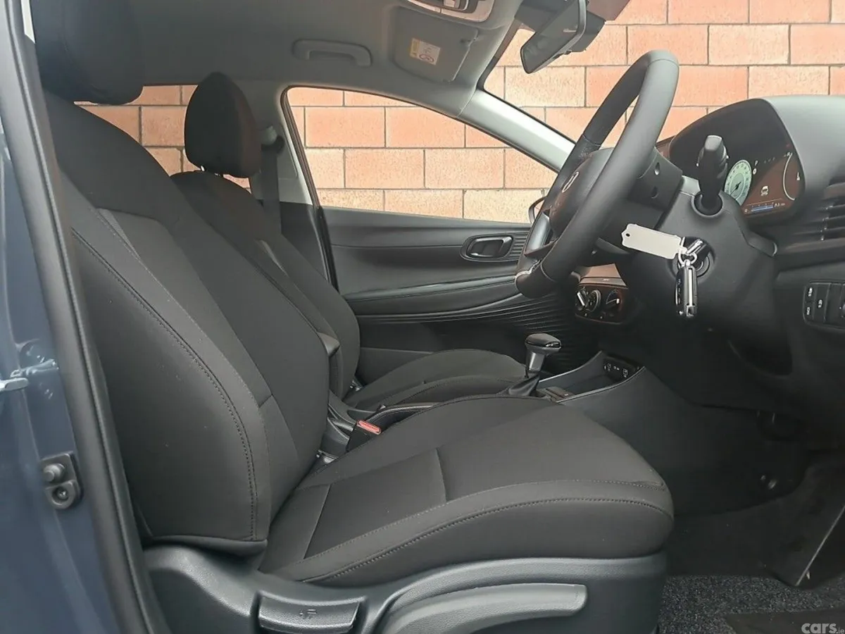 Hyundai i20 Hatchback, Petrol, 2027, Grey