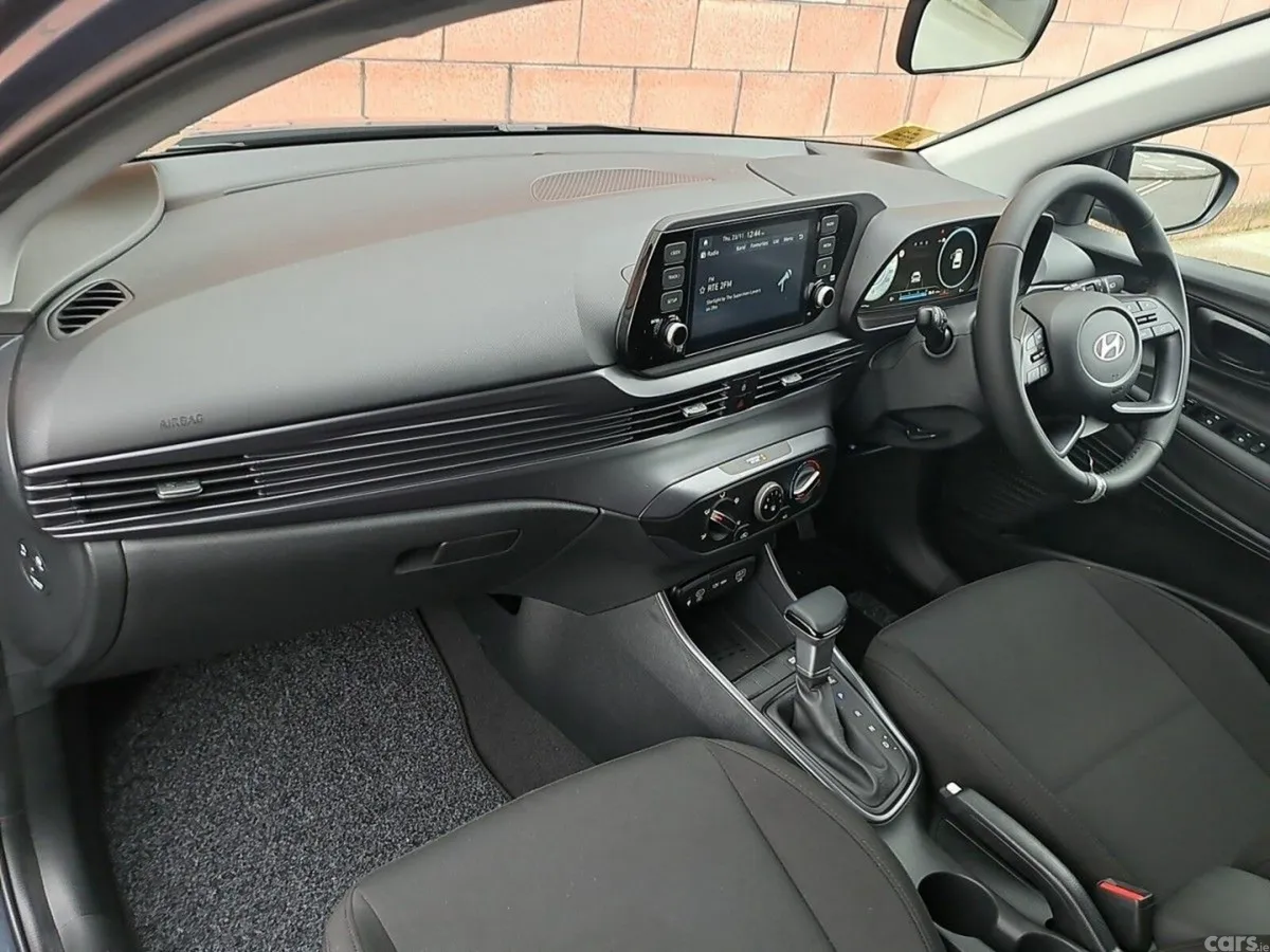Hyundai i20 Hatchback, Petrol, 2027, Grey
