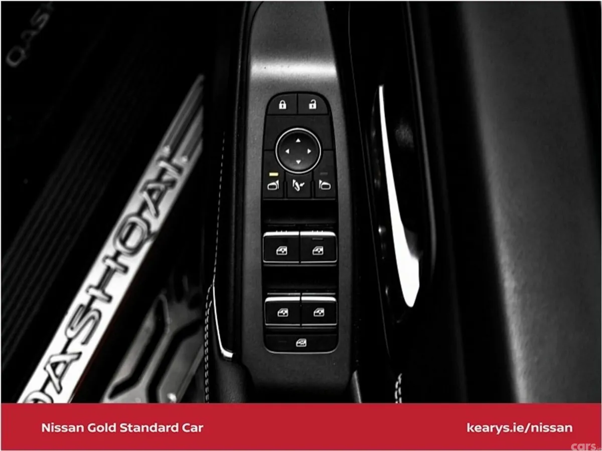 Nissan Qashqai SUV, Petrol Hybrid, 2025, Red