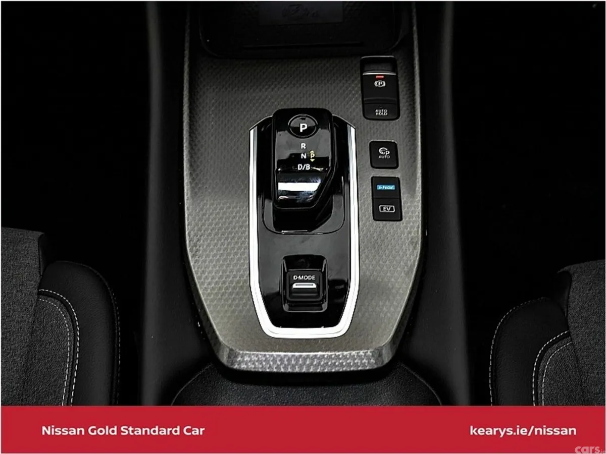 Nissan Qashqai SUV, Petrol Hybrid, 2025, Red