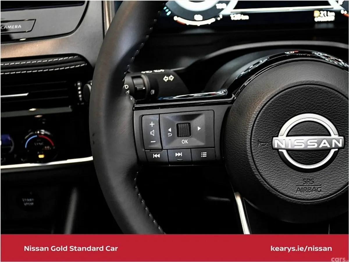 Nissan Qashqai SUV, Petrol Hybrid, 2025, Red