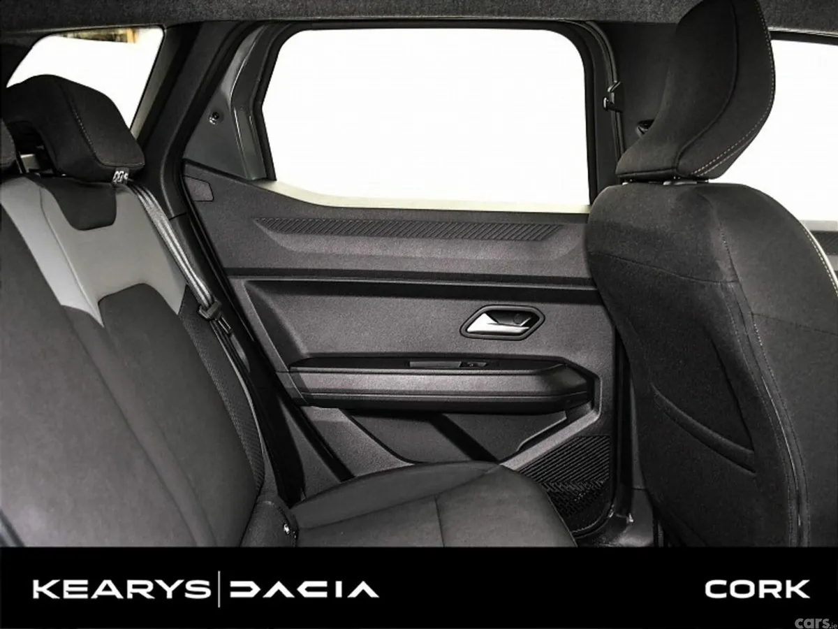 Dacia Duster SUV, Petrol Hybrid, 2027, Green