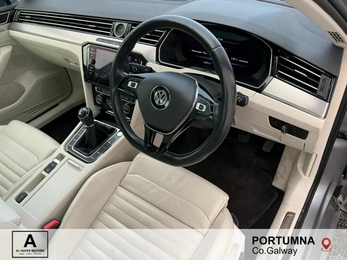 Volkswagen Passat Saloon, Diesel, 2019, Silver