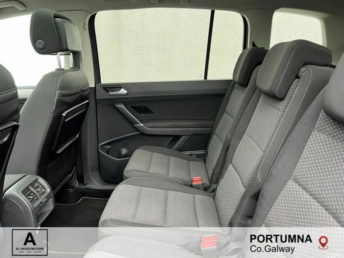Volkswagen Touran MPV, Diesel, 2017, Grey