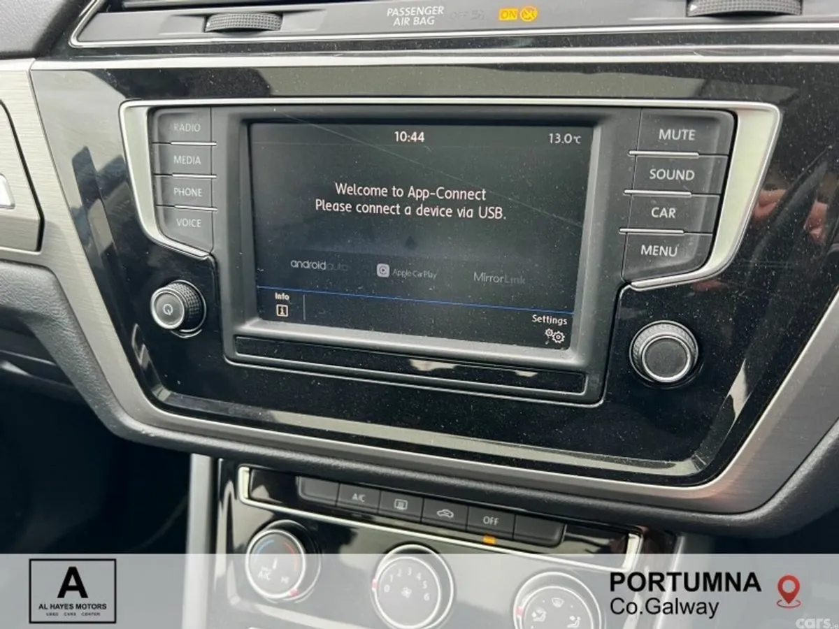 Volkswagen Touran MPV, Diesel, 2017, Grey