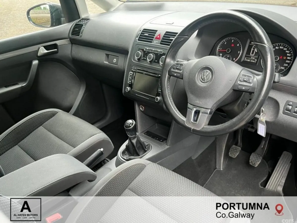 Volkswagen Touran MPV, Diesel, 2015, Grey