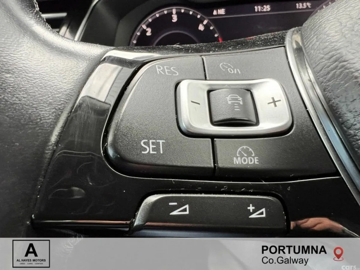 Volkswagen Passat Saloon, Diesel, 2018, Silver