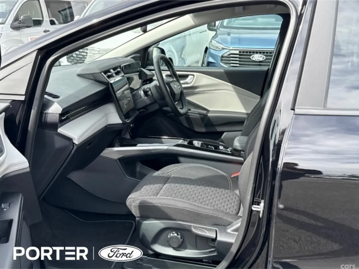 Ford Puma SUV, Electric, 2026, Black
