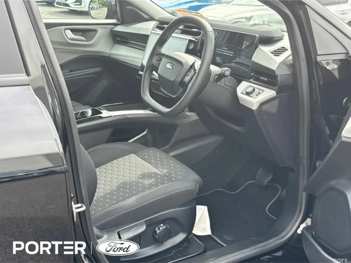 Ford Puma SUV, Electric, 2026, Black
