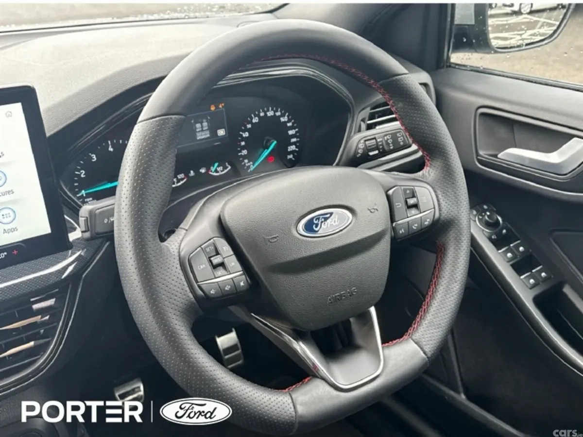 Ford Focus Hatchback, Petrol, 2024, Silver