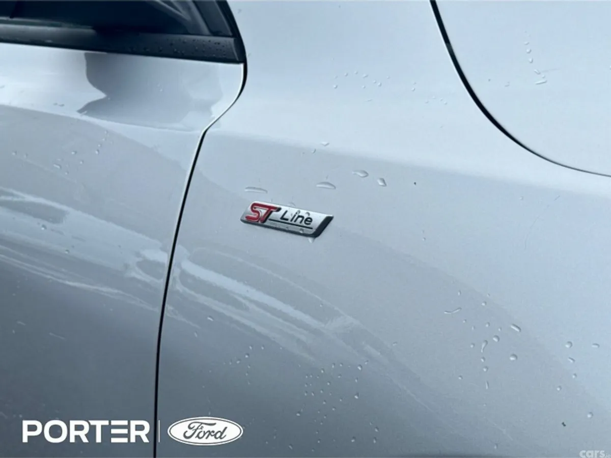 Ford Focus Hatchback, Petrol, 2024, Silver